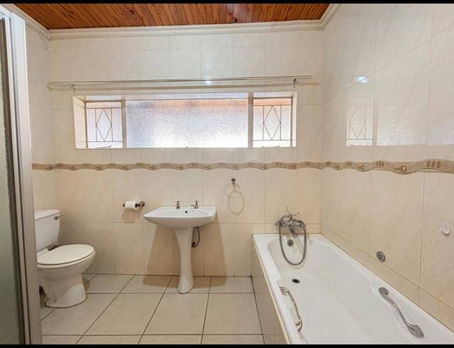 3 BEDROOM HOUSE FOR SALE IN VANDERBIJLPARK SE 6